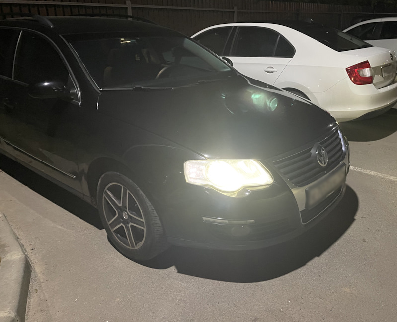 vw passat b6 xenon led 1 - Royal Tuning autó és motoros kiegészítő webshop