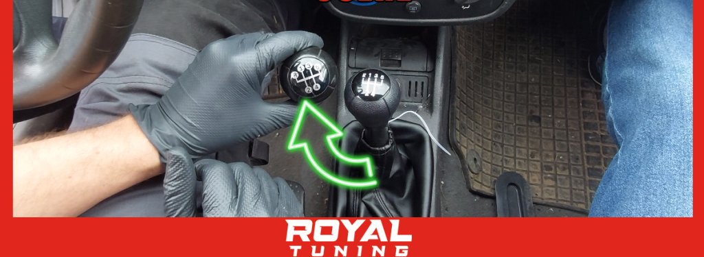 Opel Astra F váltógomb és váltószoknya cseréje — Teljes útmutató videóval 5 opel valtogomb csere e1746437854421 - Royal Tuning autó és motoros kiegészítő webshop
