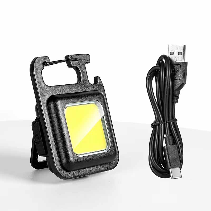 Mini LED kulcstartó lámpa – újratölthető, mágneses, 3 világítási móddal 1 Mini LED kulcstartó lámpa – újratölthető, mágneses, 3 világítási móddal