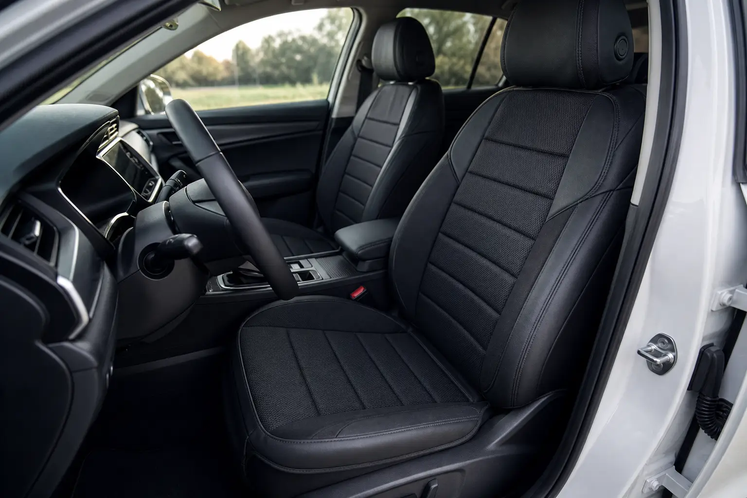 output1 10 - Royal Tuning autó és motoros kiegészítő webshop
